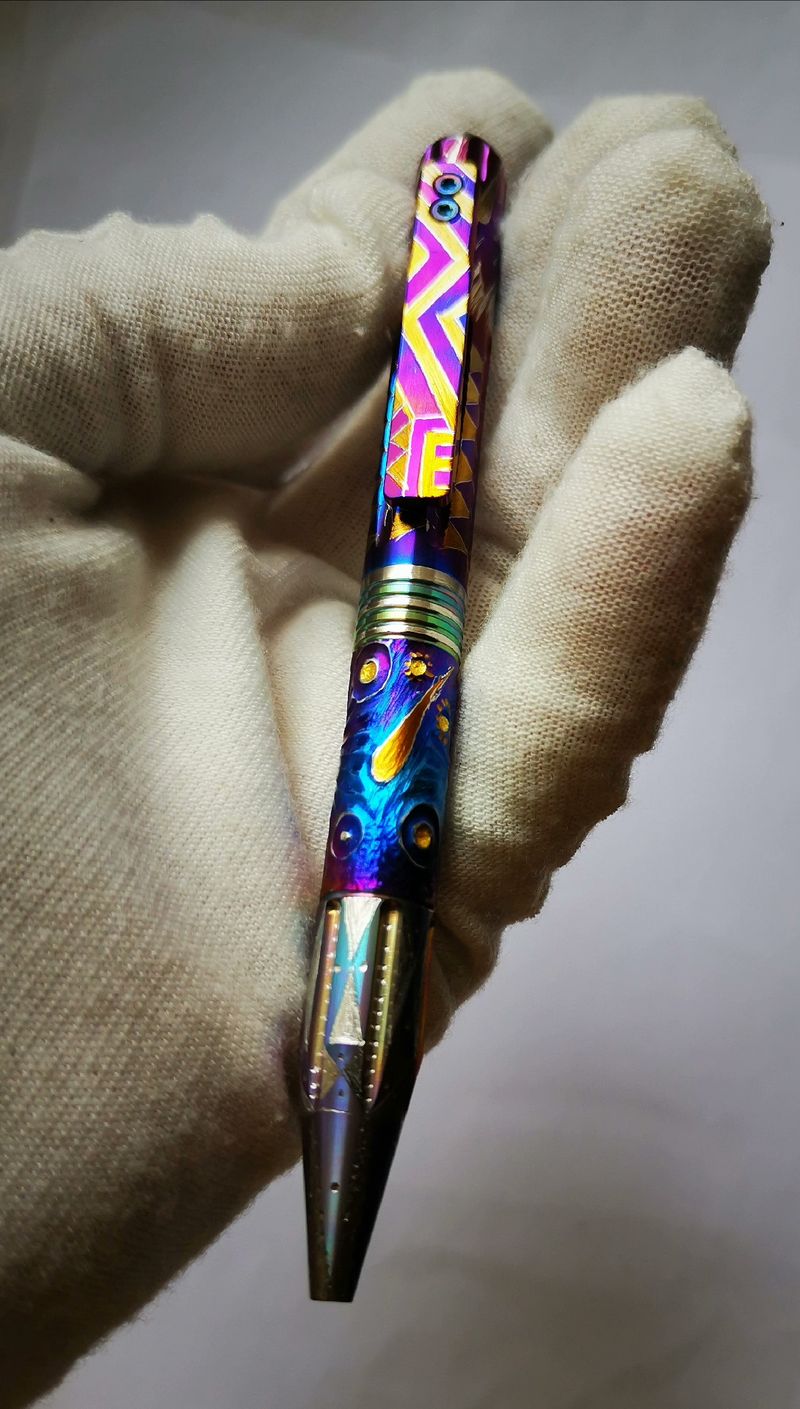 Brand - new titanium alloy bolt - action pen