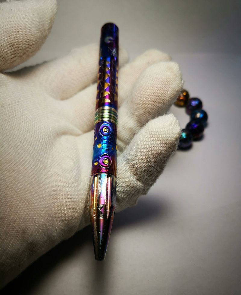 Brand - new titanium alloy bolt - action pen