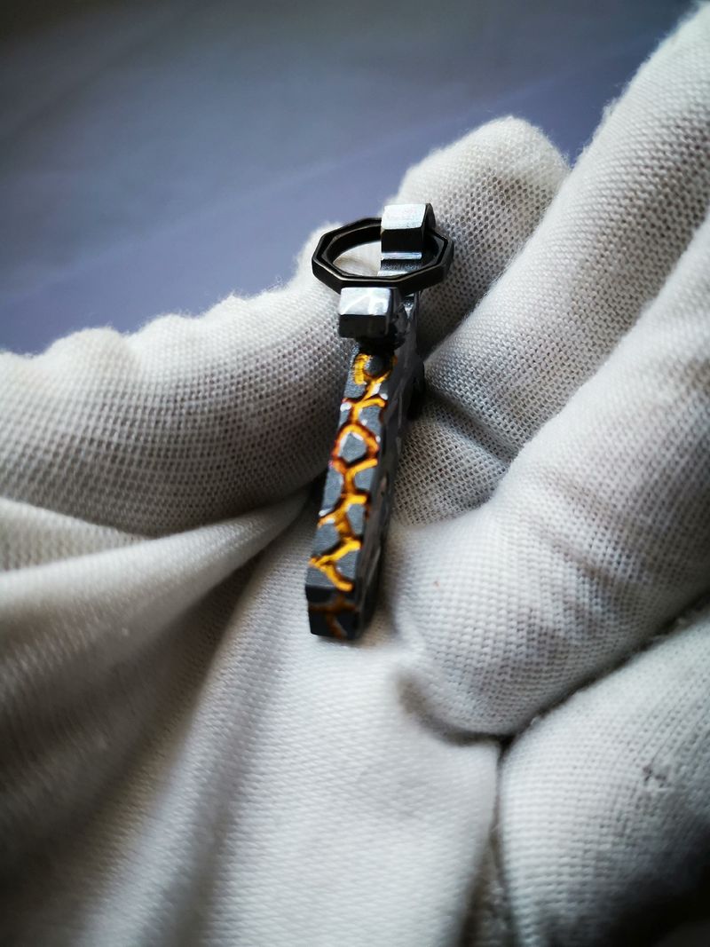 Titanium alloy Greatsword keychain