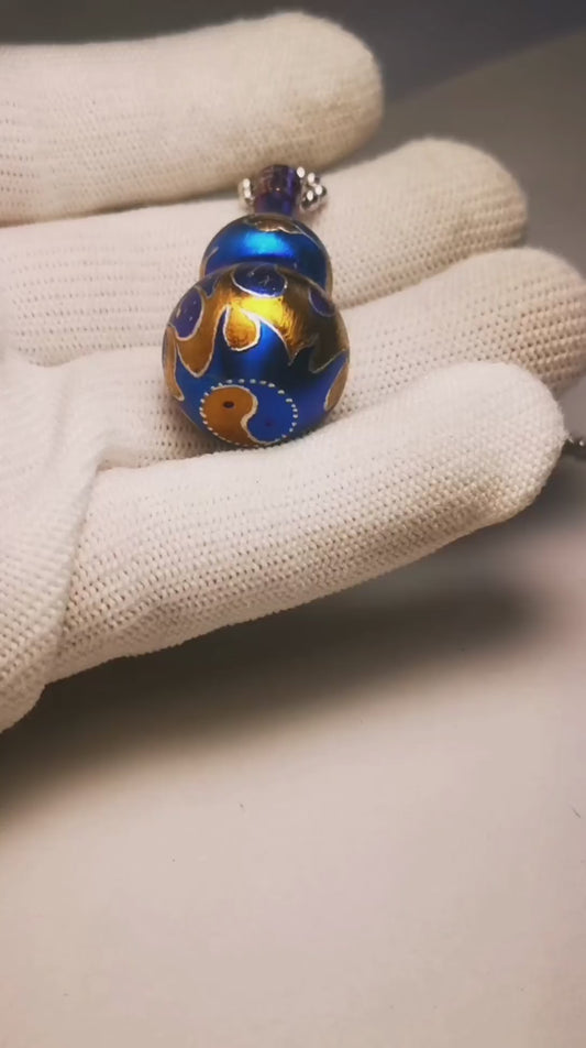 The sealed compartment of the portable medicine box in the shape of a calabash